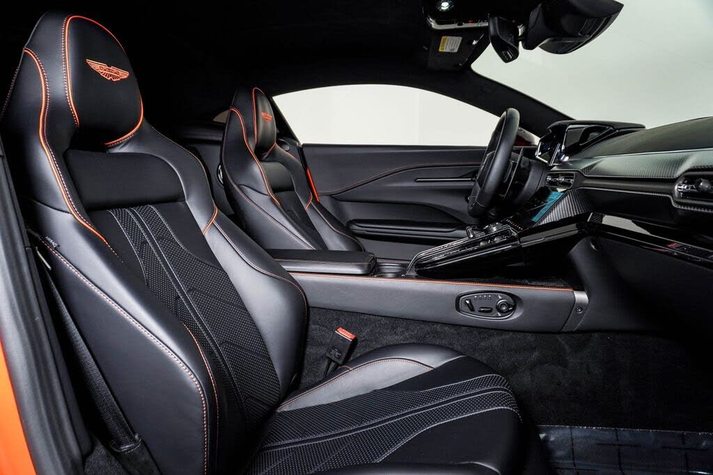 2025 Aston Martin Vantage Coupe RWD photo 18