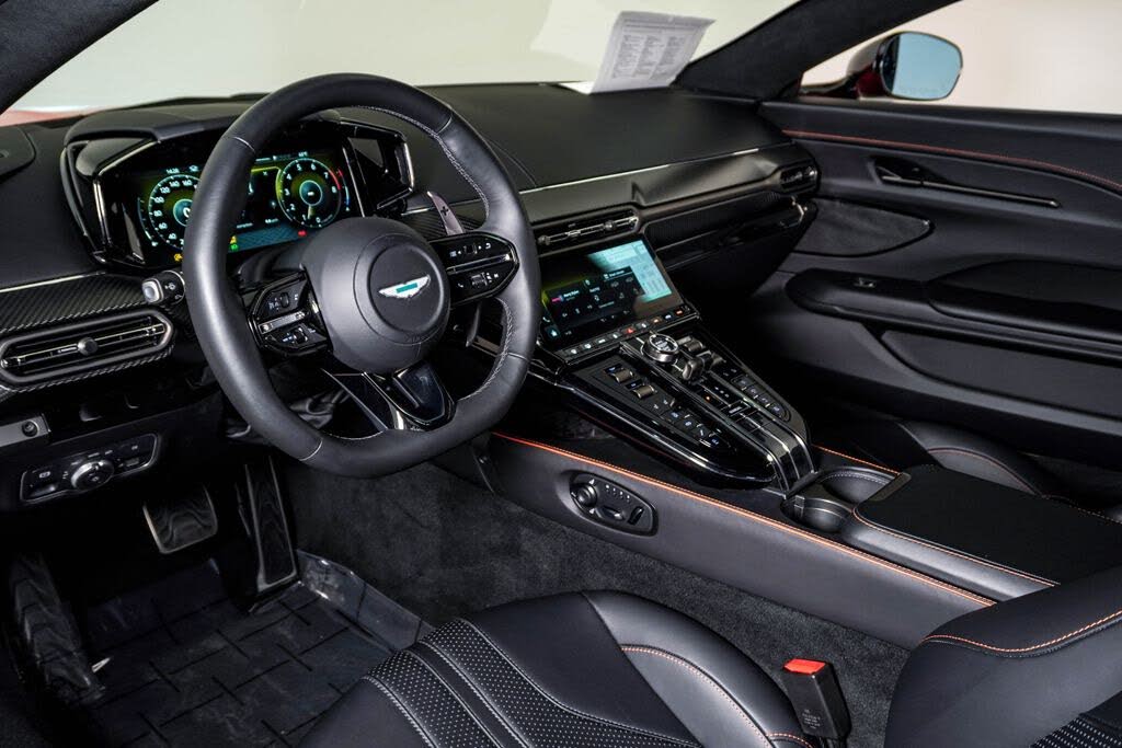 2025 Aston Martin Vantage Coupe RWD photo 23