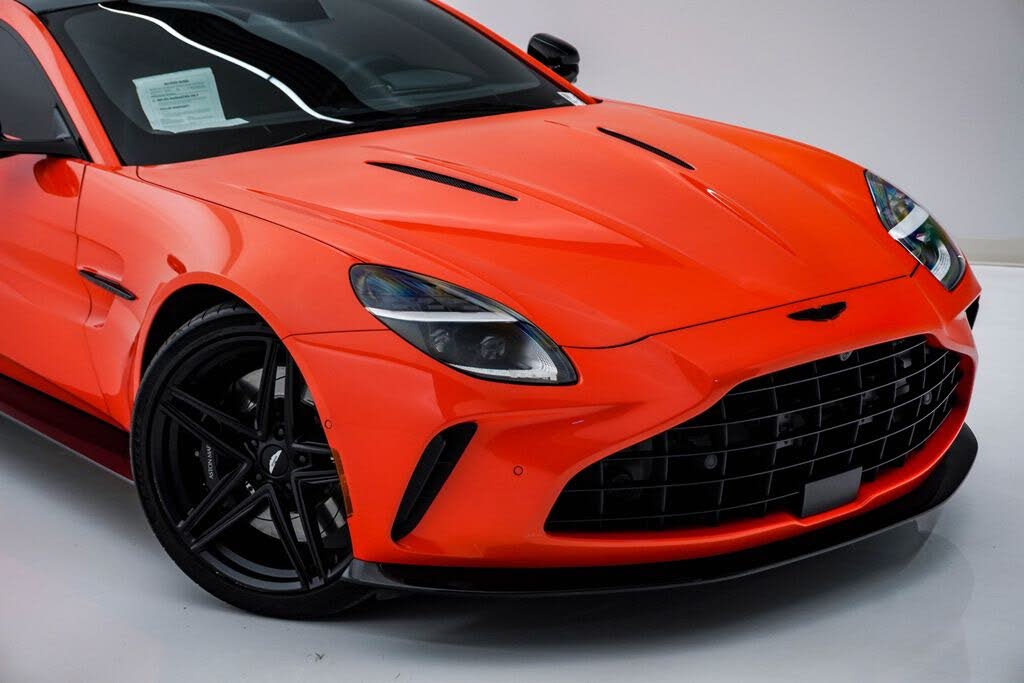 2025 Aston Martin Vantage Coupe RWD photo 4