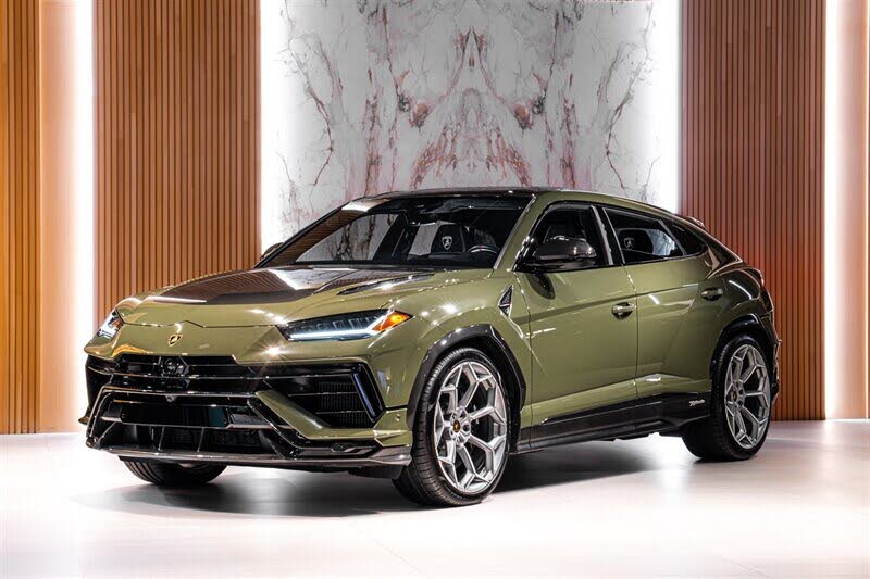 2023 Lamborghini Urus Performante AWD - $329,995