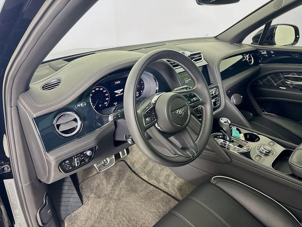 2021 Bentley Bentayga V8 AWD photo 11