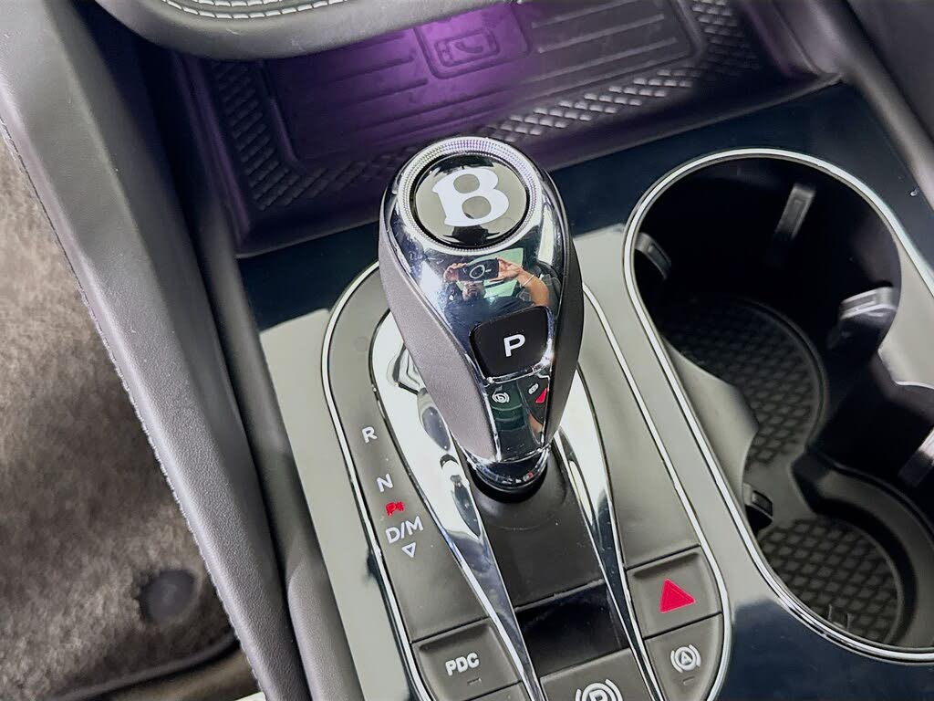 2021 Bentley Bentayga V8 AWD photo 15