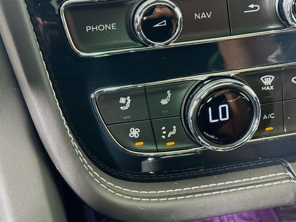 2021 Bentley Bentayga V8 AWD photo 20