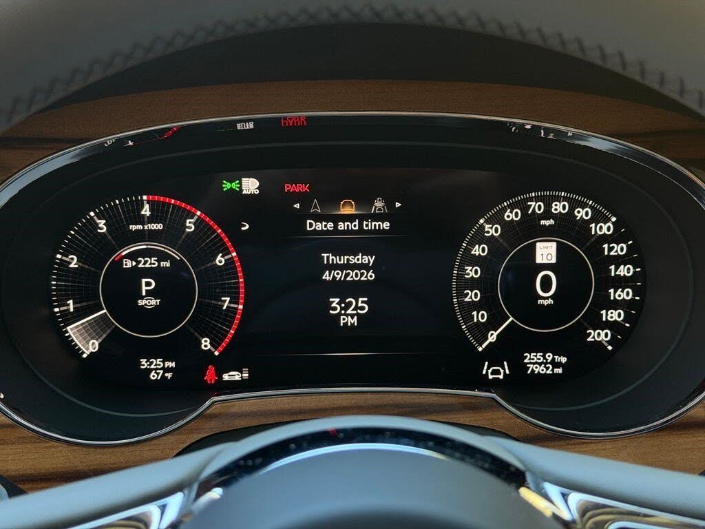 2025 Bentley Bentayga Azure V8 AWD photo 20