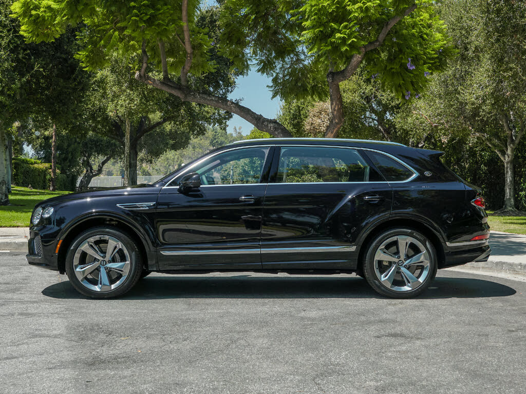 2025 Bentley Bentayga photo 3