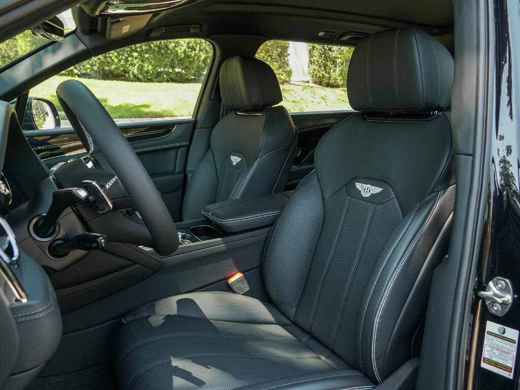 2025 Bentley Bentayga photo 21