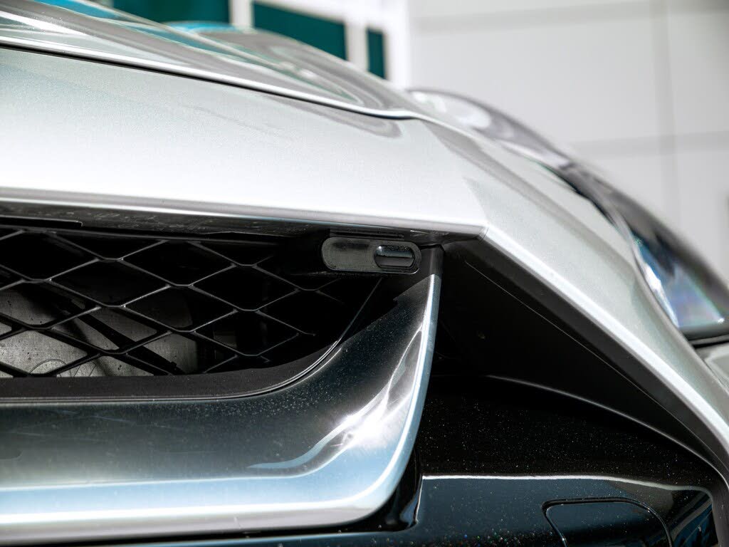 2020 Nissan GT-R Premium AWD photo 12