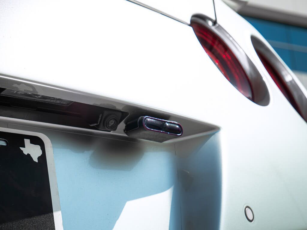 2020 Nissan GT-R Premium AWD photo 17