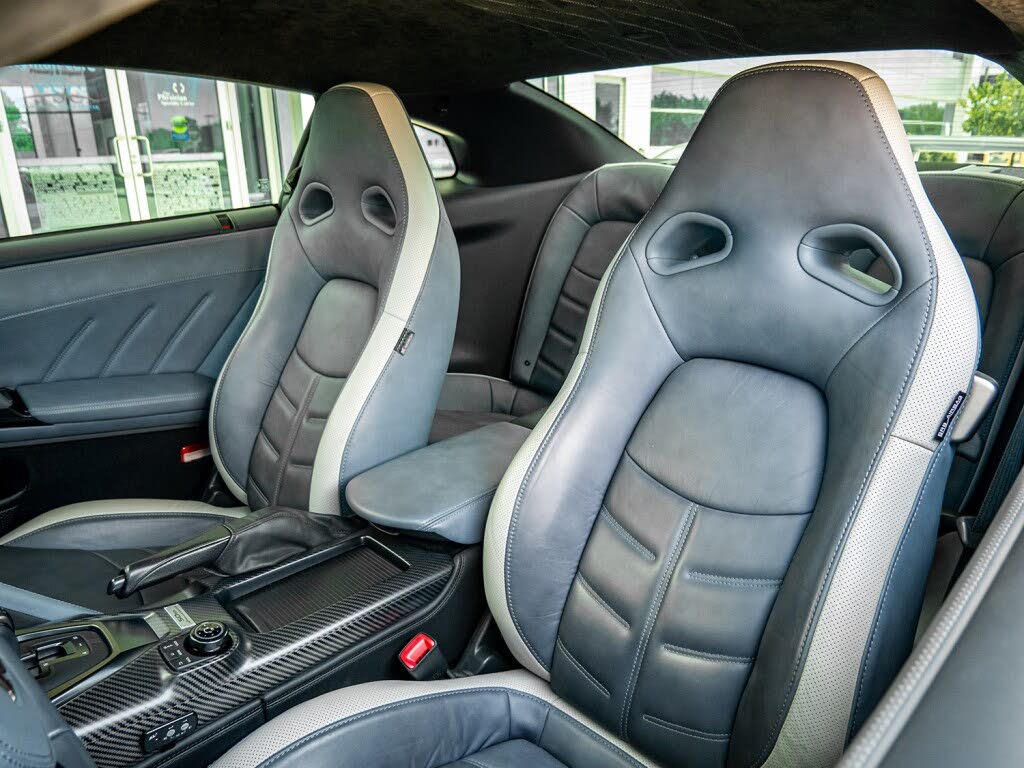 2020 Nissan GT-R Premium AWD photo 23