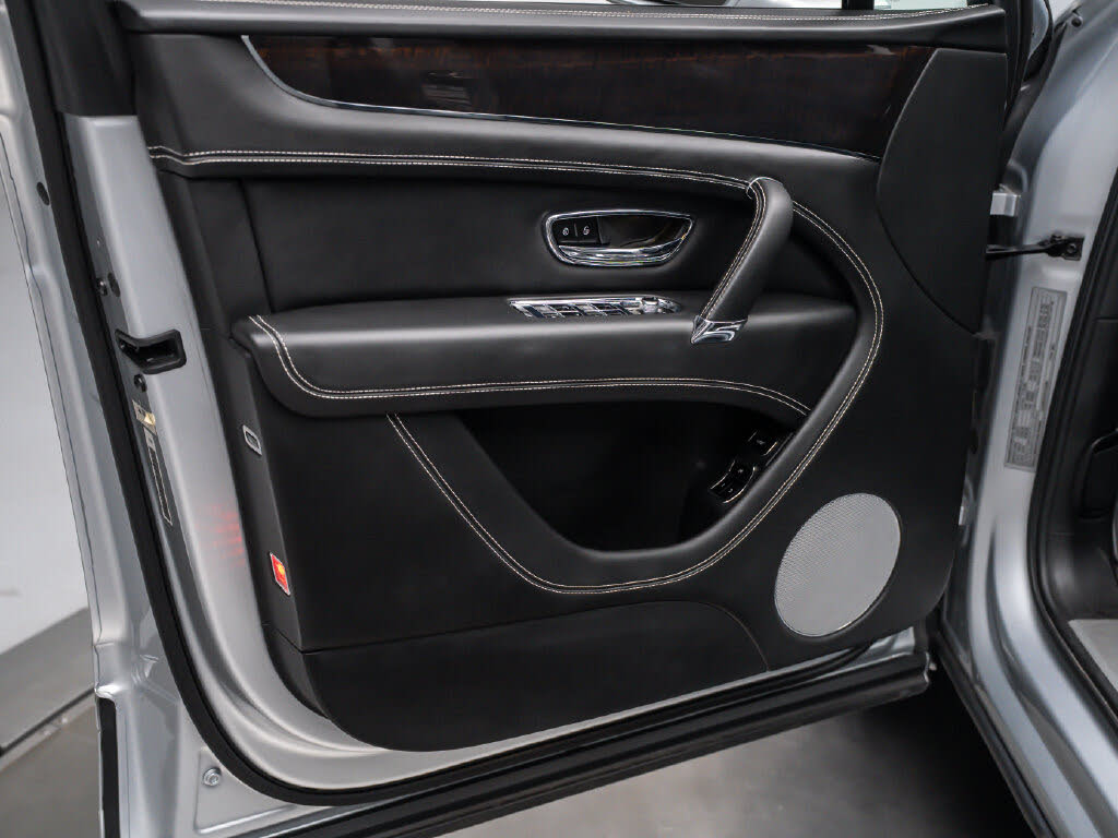 2019 Bentley Bentayga V8 AWD photo 24