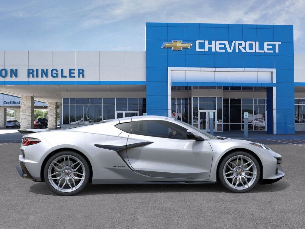 2026 Chevrolet Corvette Z06 1LZ Coupe RWD photo 5