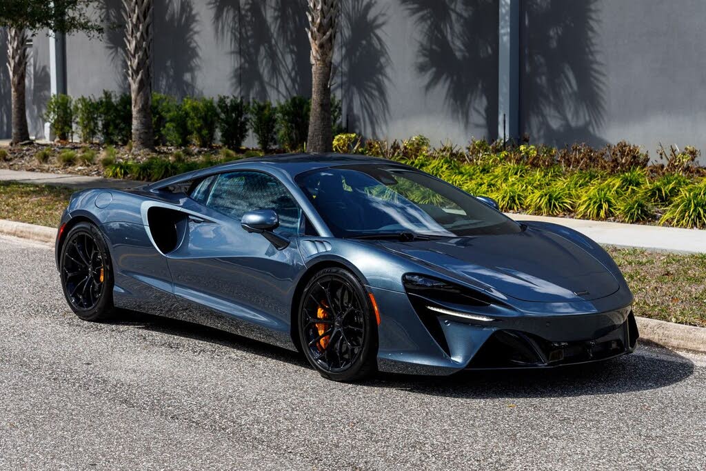 2026 McLaren Artura RWD - $272,990
