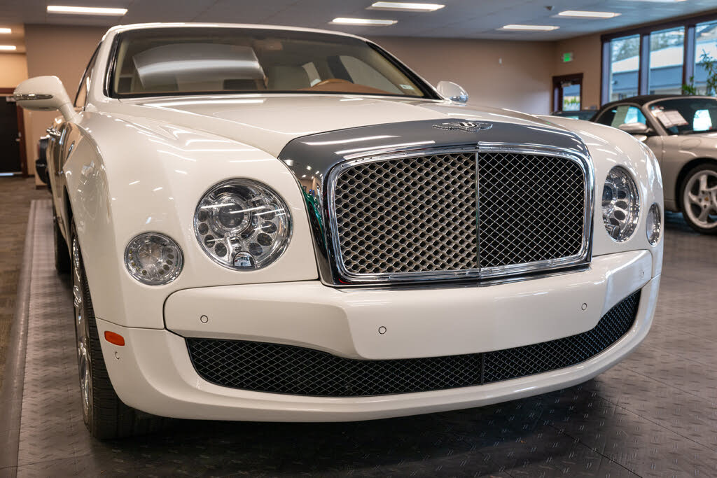 2013 Bentley Mulsanne RWD photo 12