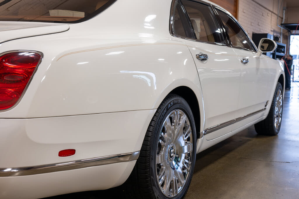 2013 Bentley Mulsanne RWD photo 19