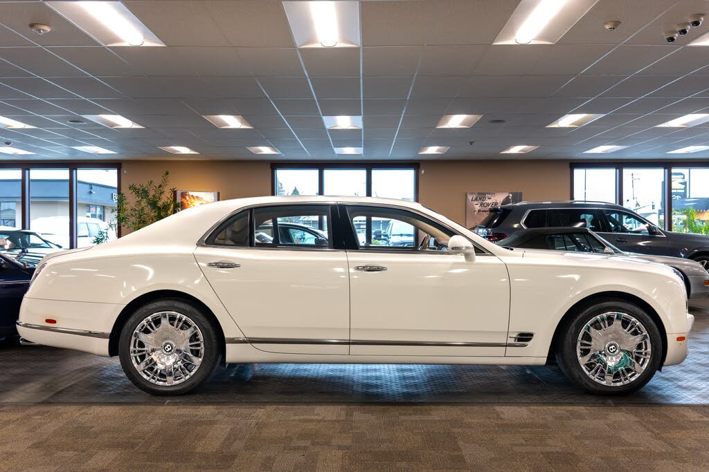 2013 Bentley Mulsanne RWD photo 3