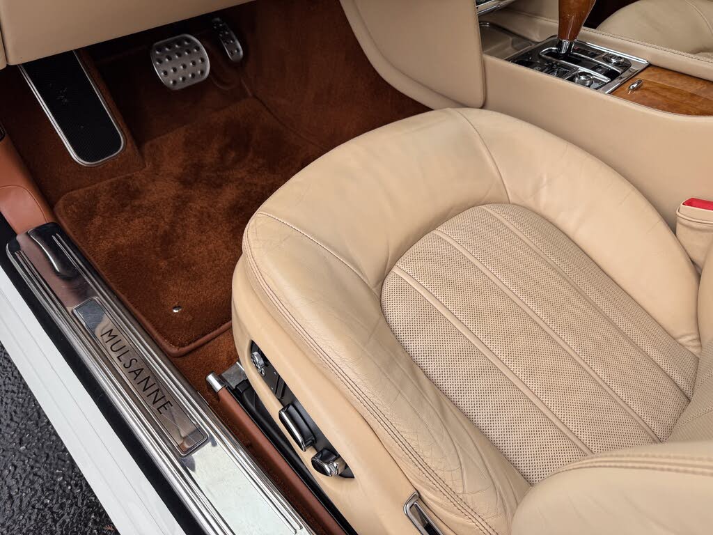 2013 Bentley Mulsanne RWD photo 23