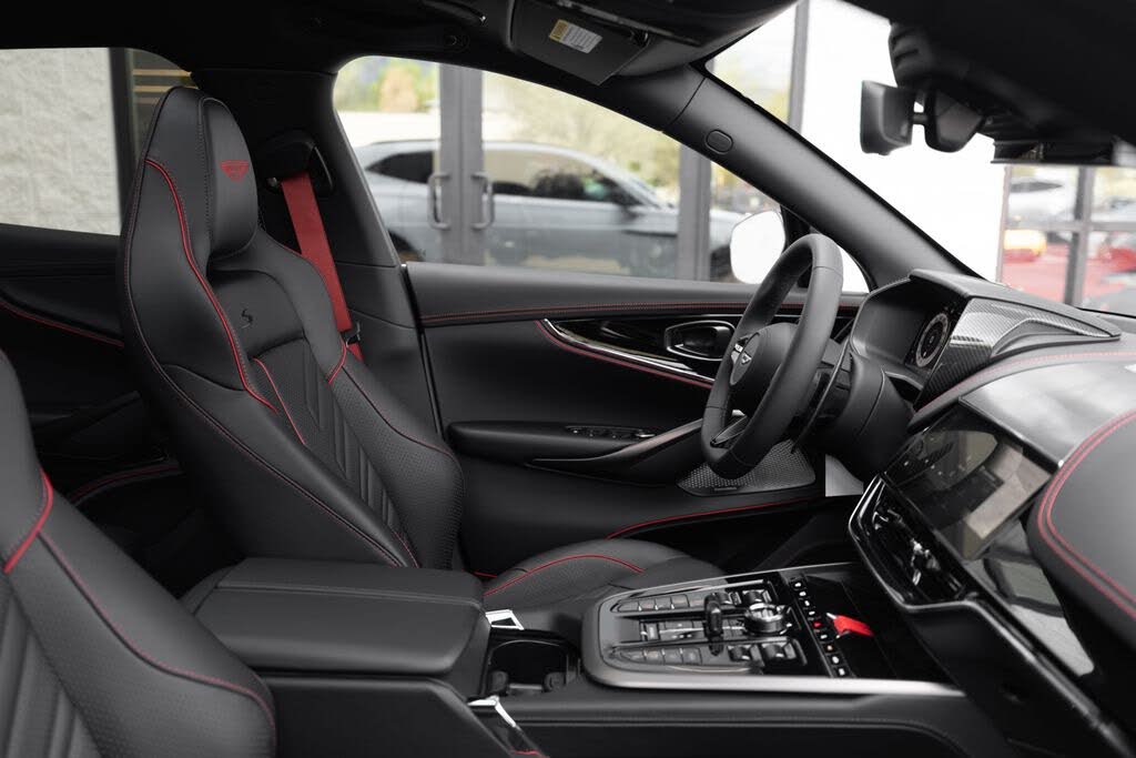 2026 Aston Martin DBX S AWD photo 24