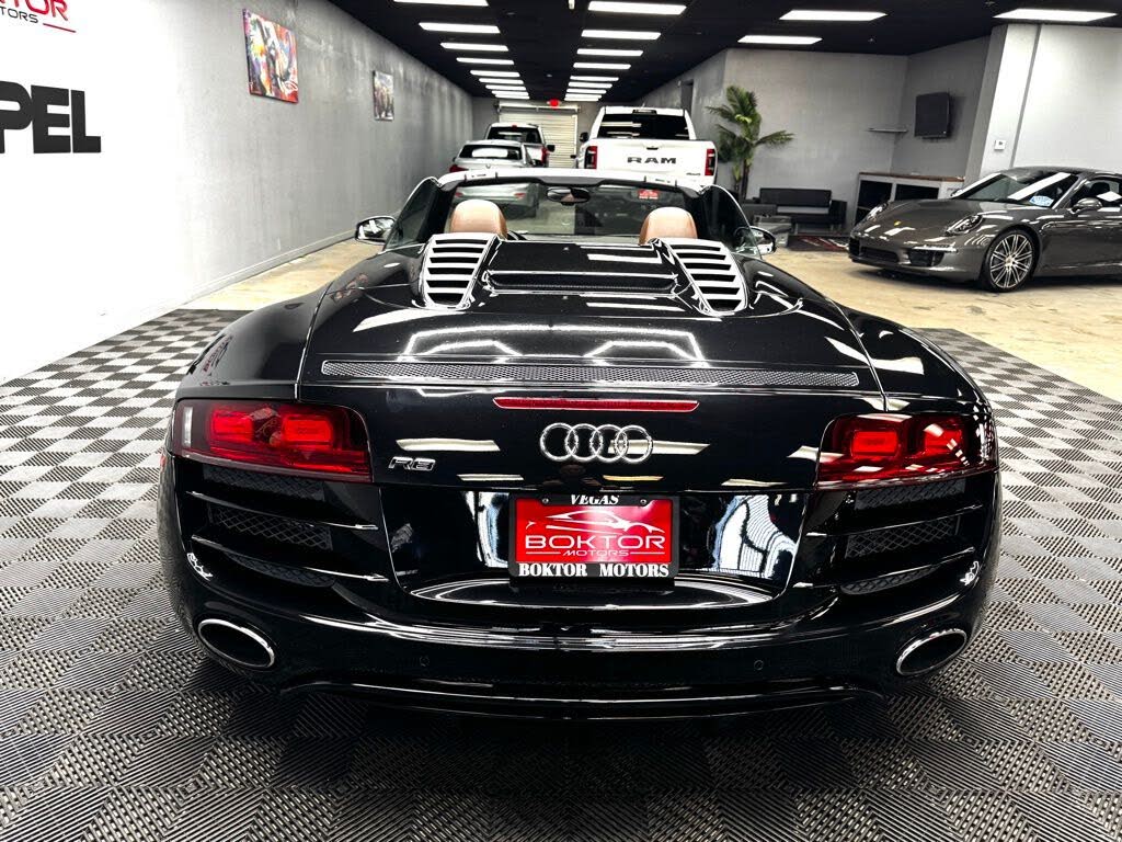 2011 Audi R8 5.2 quattro Spyder AWD photo 13 of 24