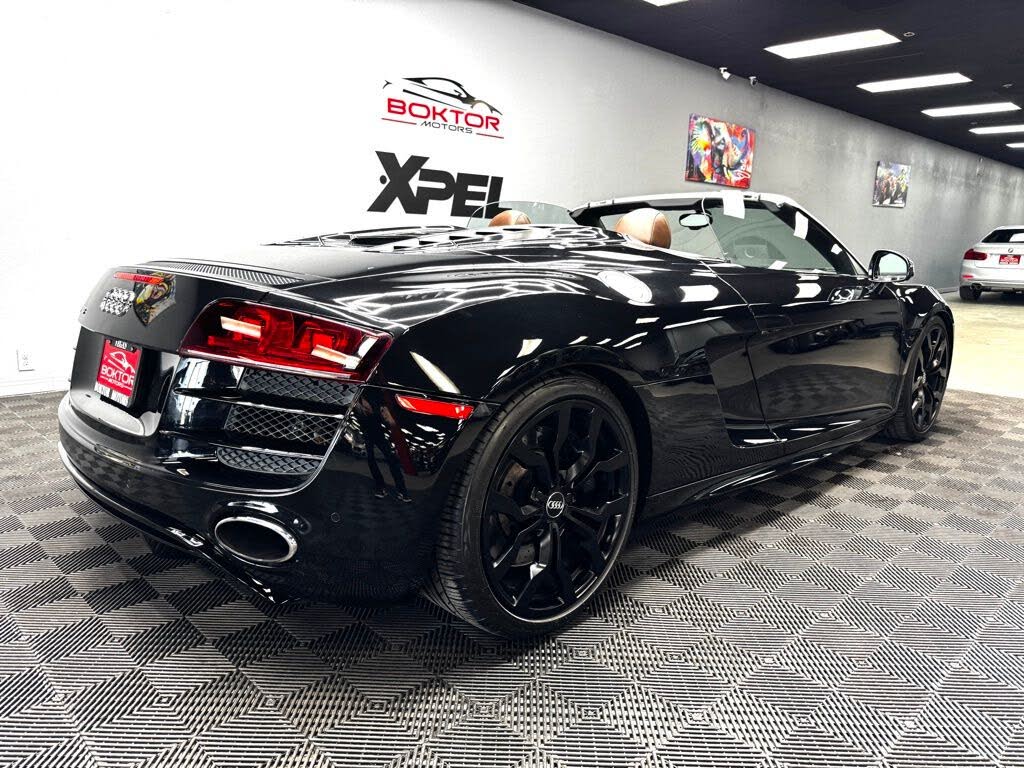 2011 Audi R8 5.2 quattro Spyder AWD photo 14 of 24