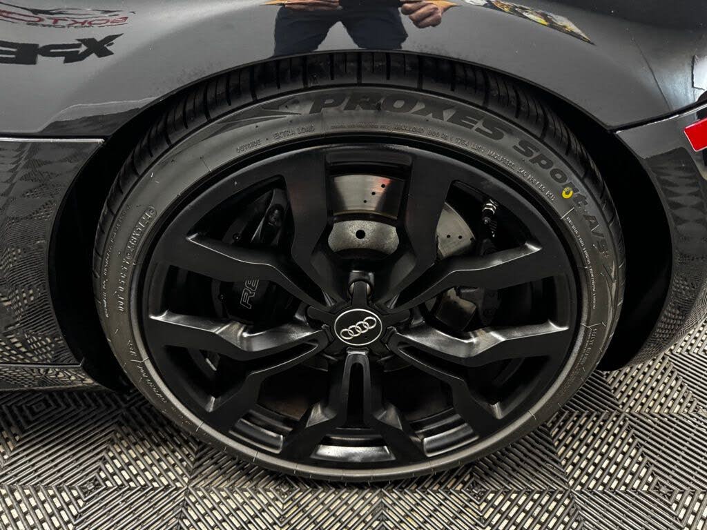 2011 Audi R8 5.2 quattro Spyder AWD photo 20 of 24