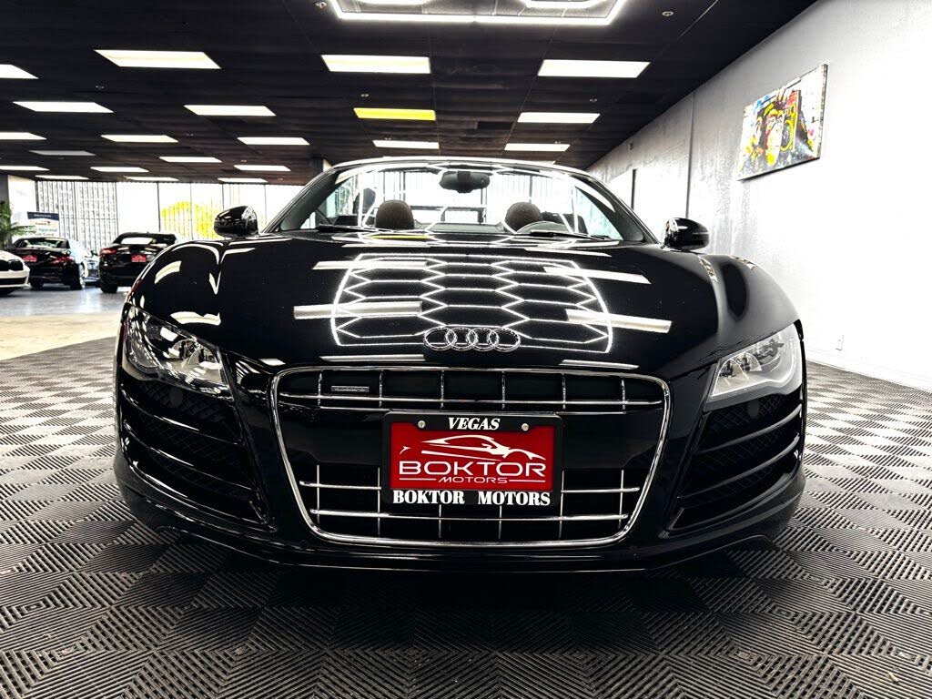 2011 Audi R8 5.2 quattro Spyder AWD photo 3 of 24