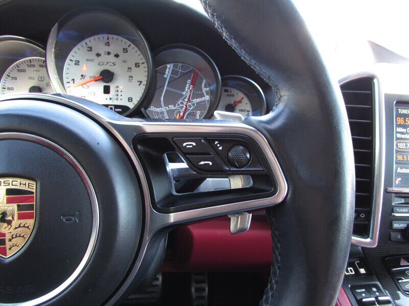 2016 Porsche Cayenne GTS AWD photo 12