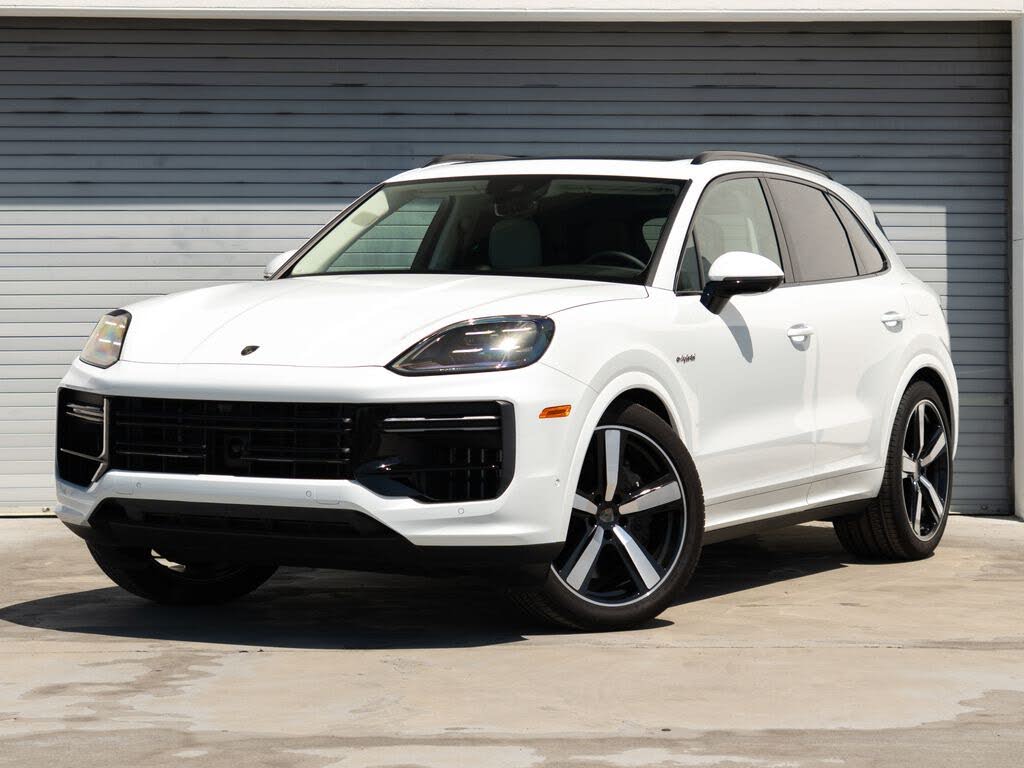 2025 Porsche Cayenne Turbo GT AWD