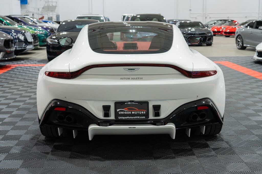 2019 Aston Martin Vantage RWD photo 5