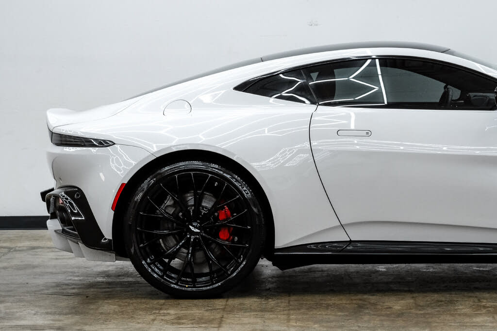 2023 Aston Martin Vantage V8 Coupe RWD photo 13