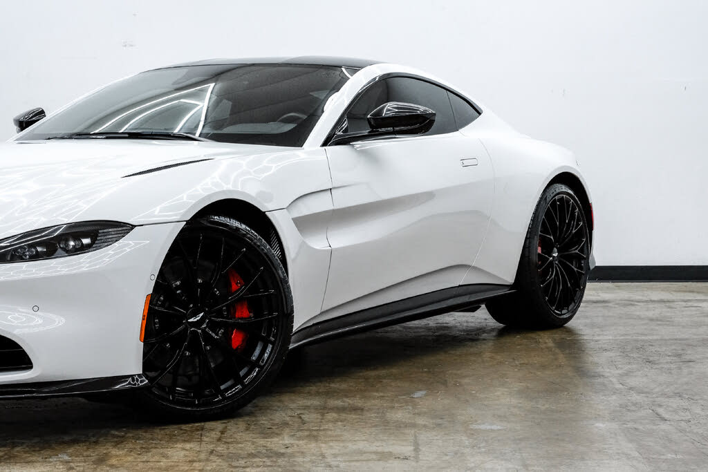 2023 Aston Martin Vantage V8 Coupe RWD photo 3