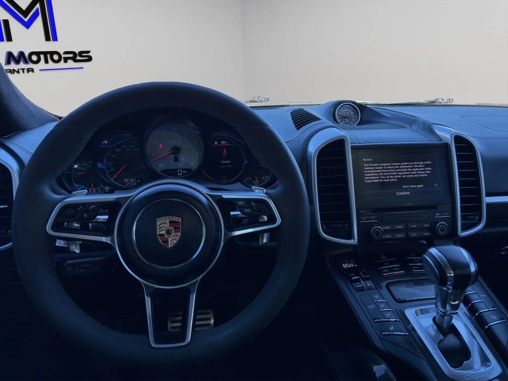 2017 Porsche Cayenne GTS AWD photo 11