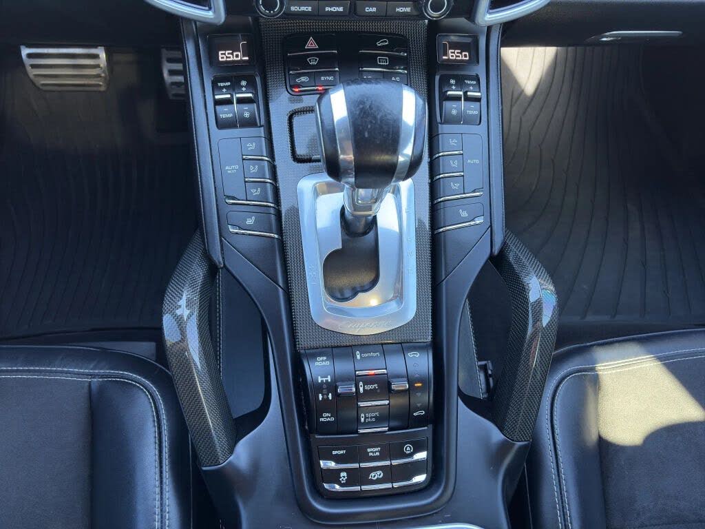 2017 Porsche Cayenne GTS AWD photo 15