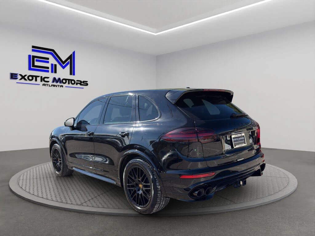 2017 Porsche Cayenne GTS AWD photo 3