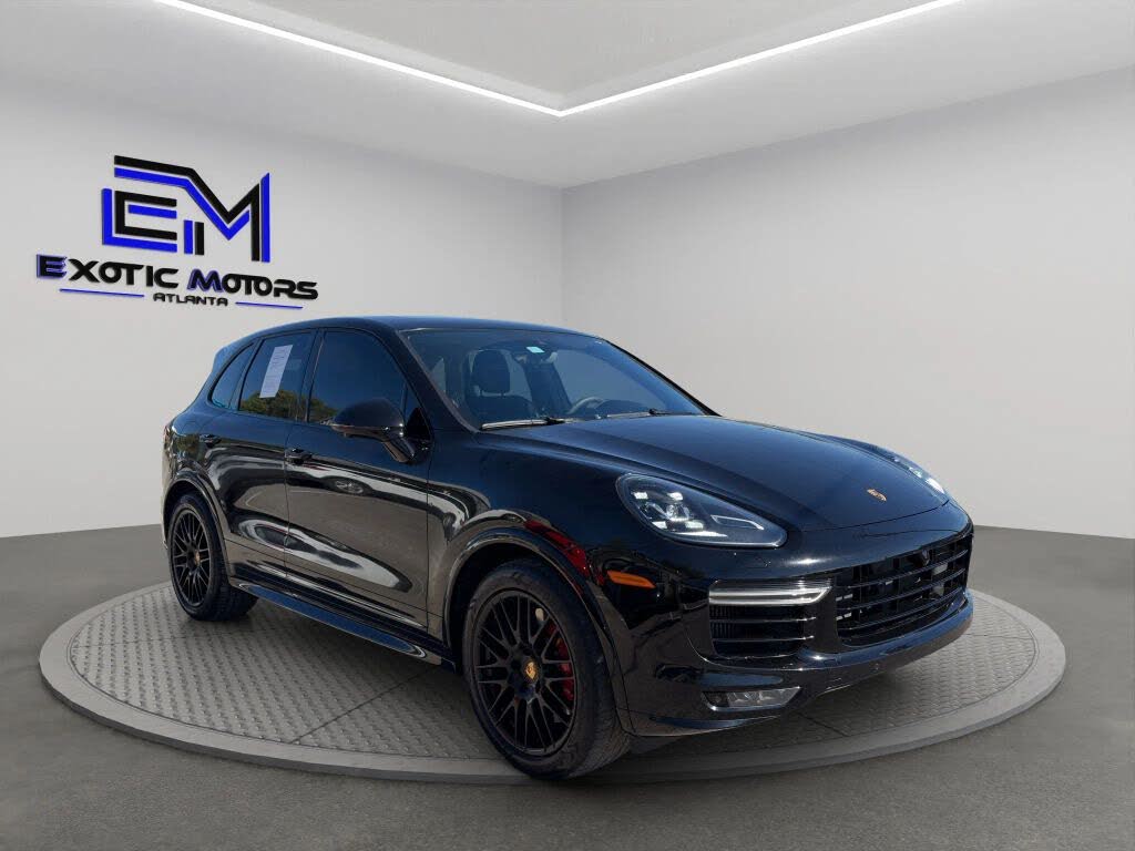 2017 Porsche Cayenne GTS AWD photo 7
