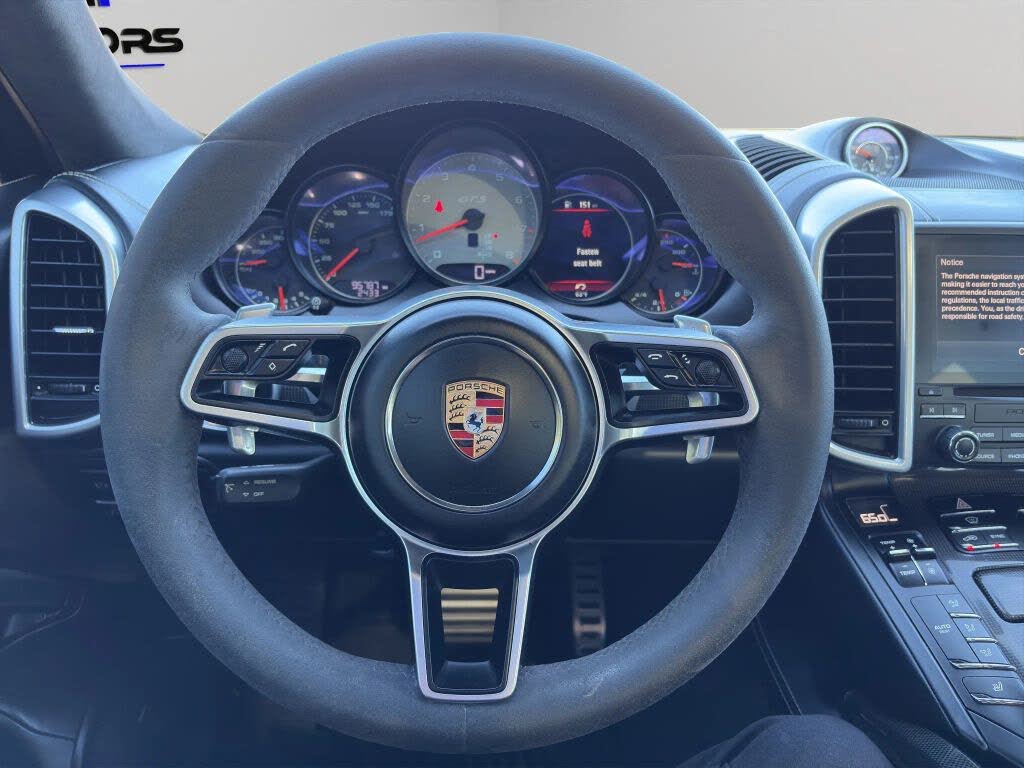 2017 Porsche Cayenne GTS AWD photo 9