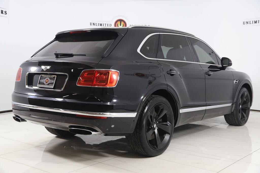 2018 Bentley Bentayga W12 Signature Edition AWD photo 3