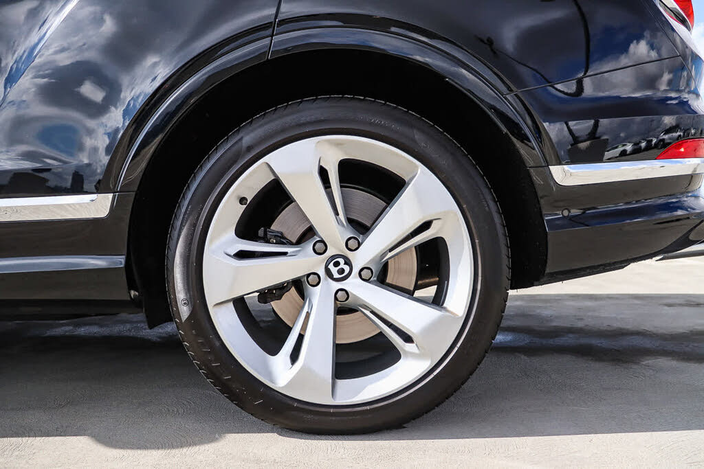 2021 Bentley Bentayga V8 AWD photo 13