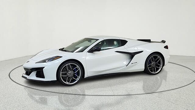 2026 Chevrolet Corvette Z06 1LZ Coupe RWD photo 3
