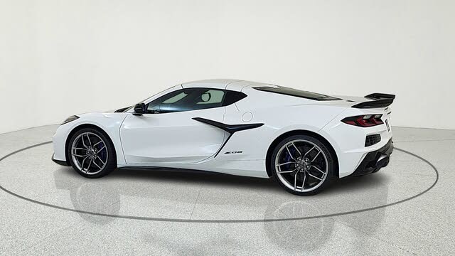 2026 Chevrolet Corvette Z06 1LZ Coupe RWD photo 4