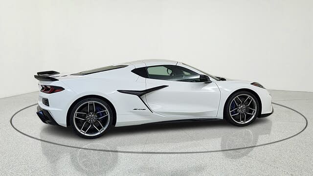 2026 Chevrolet Corvette Z06 1LZ Coupe RWD photo 7