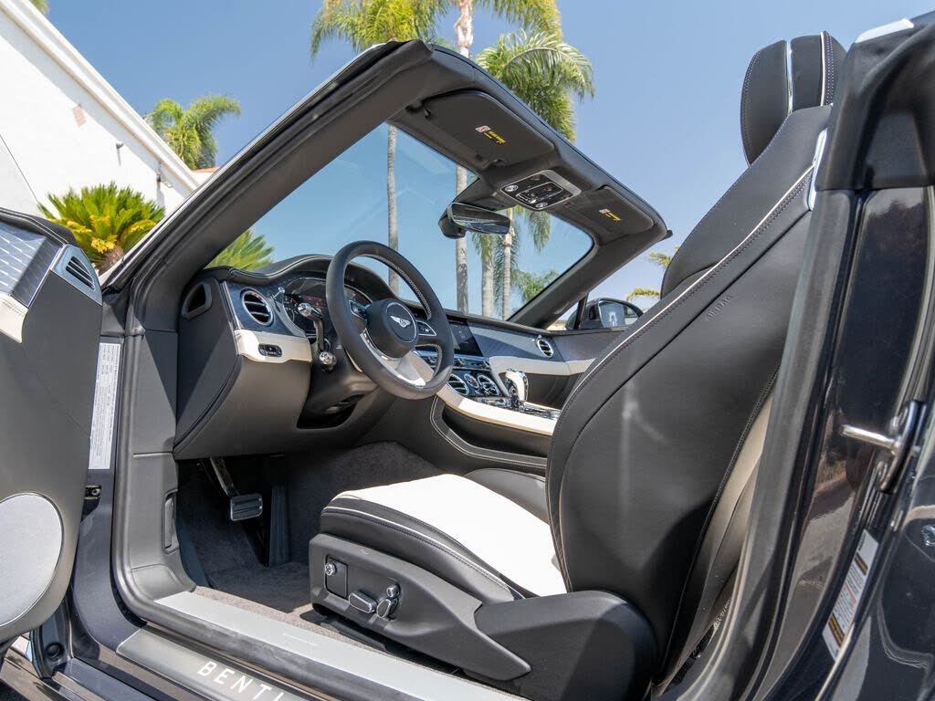 2026 Bentley Continental GTC AWD photo 15