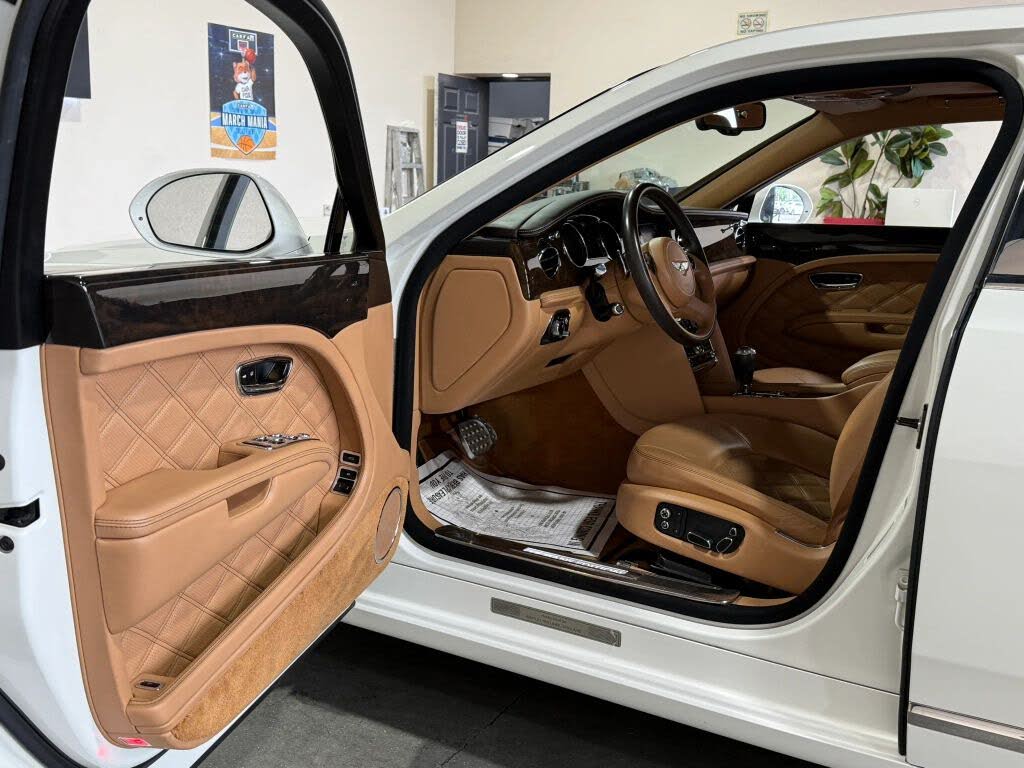 2013 Bentley Mulsanne RWD photo 14