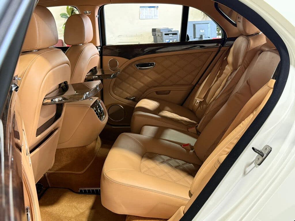 2013 Bentley Mulsanne RWD photo 17