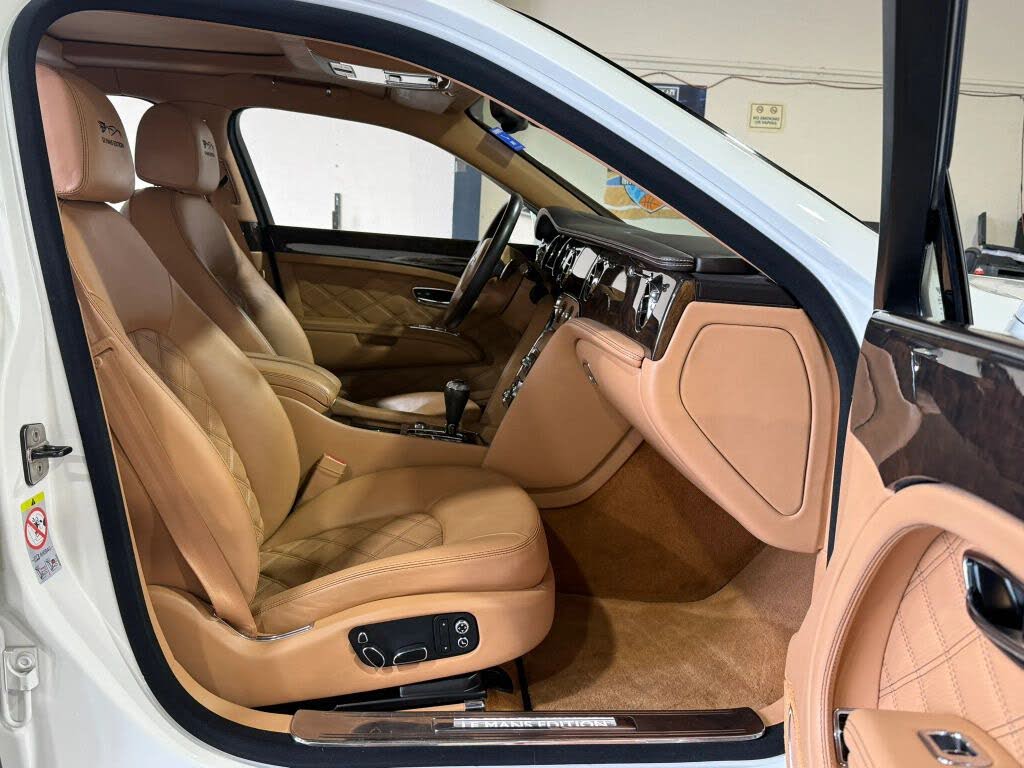 2013 Bentley Mulsanne RWD photo 18