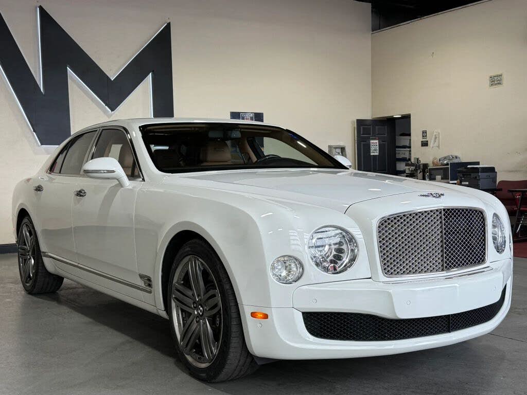 2013 Bentley Mulsanne RWD photo 3