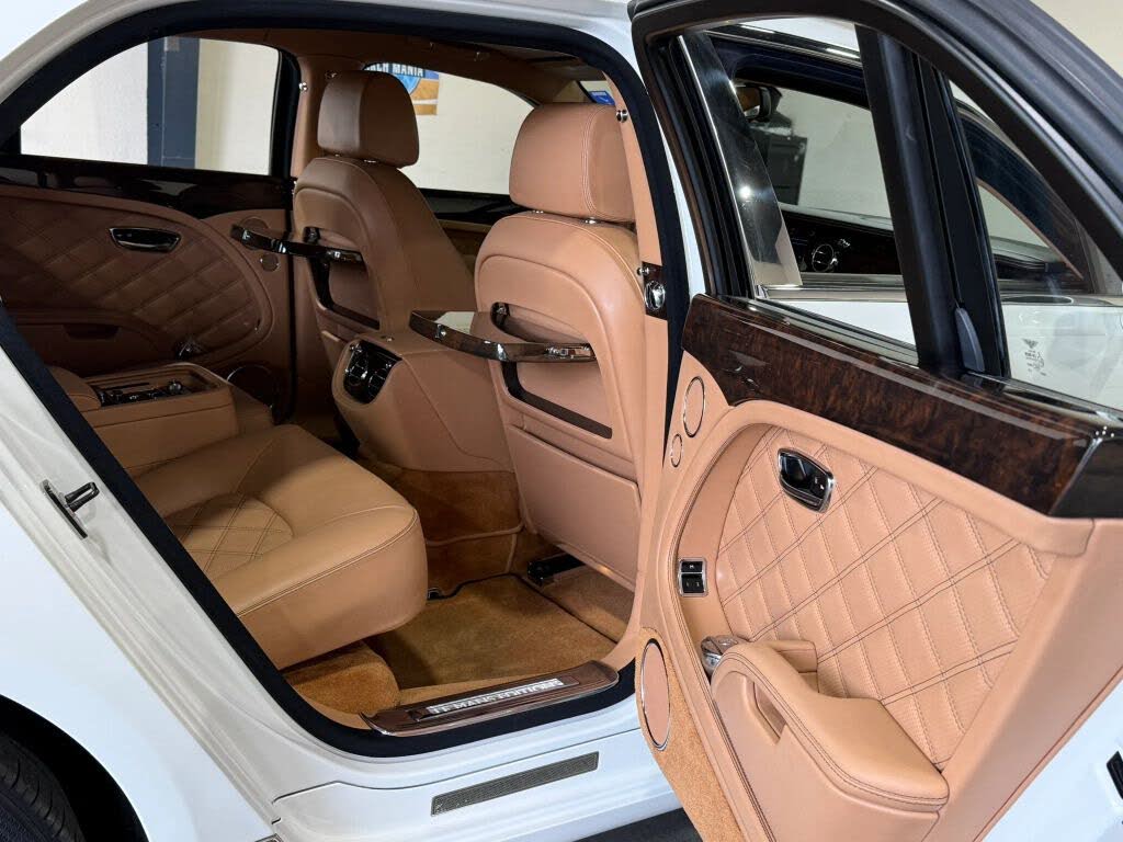 2013 Bentley Mulsanne RWD photo 21