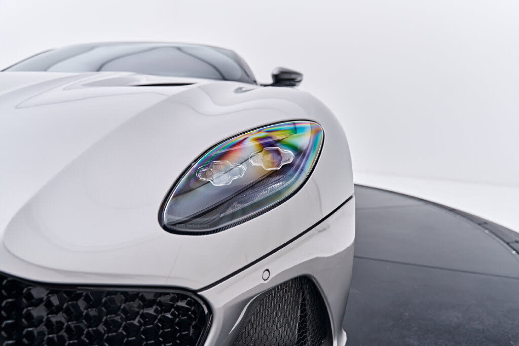 2023 Aston Martin DBS Superleggera Coupe RWD photo 19