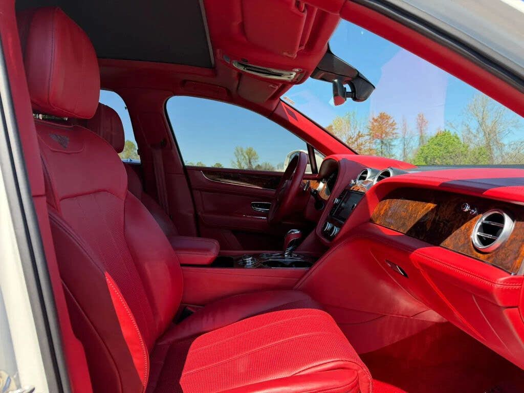 2018 Bentley Bentayga W12 Signature Edition AWD photo 16