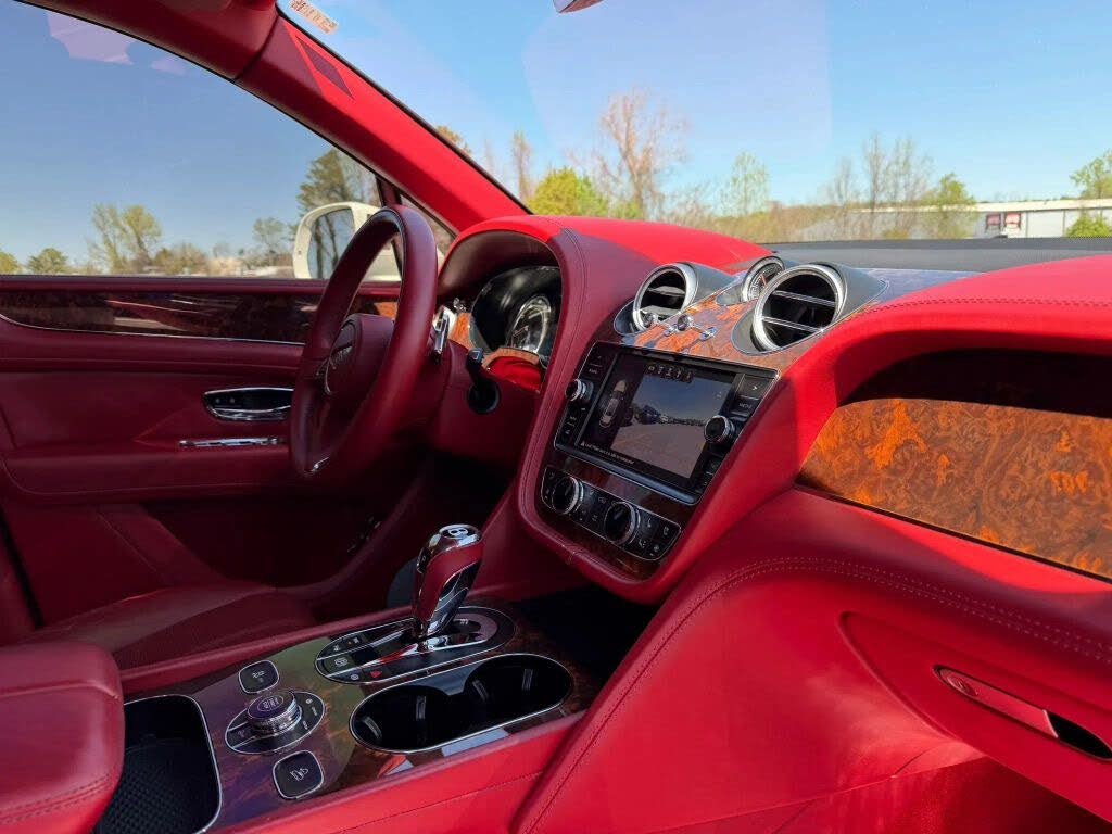 2018 Bentley Bentayga W12 Signature Edition AWD photo 19