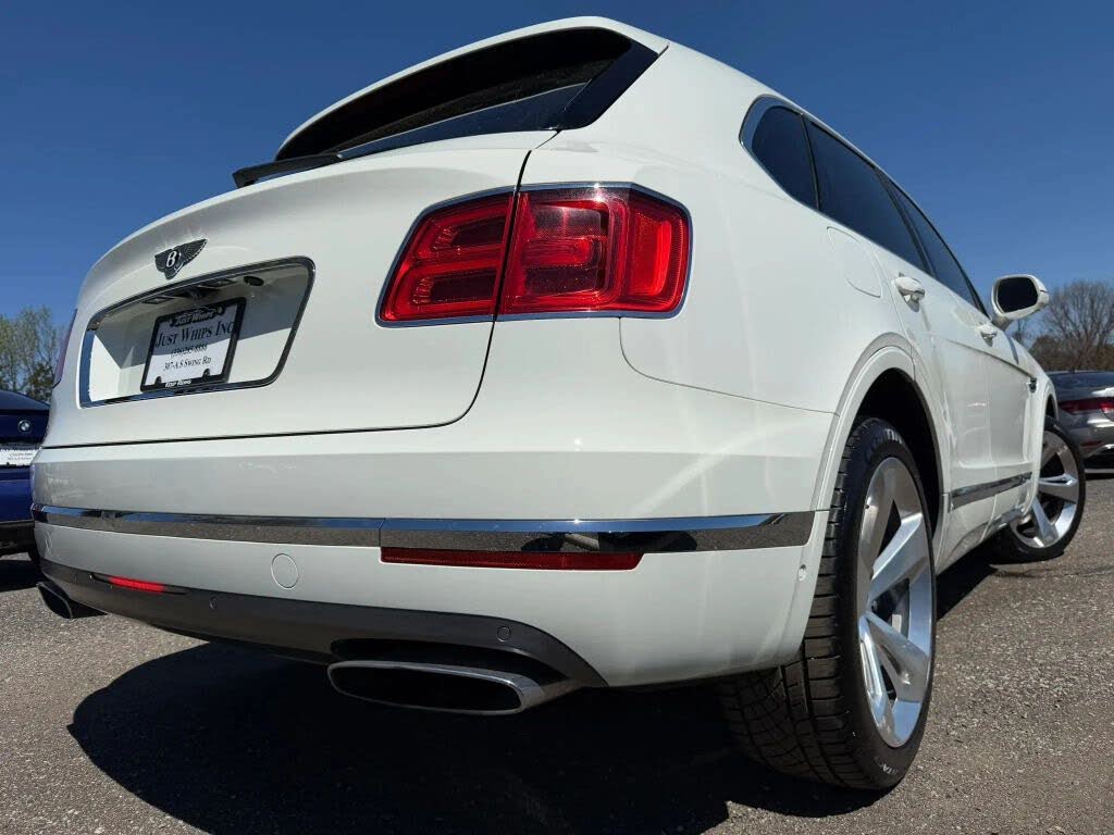 2018 Bentley Bentayga W12 Signature Edition AWD photo 5